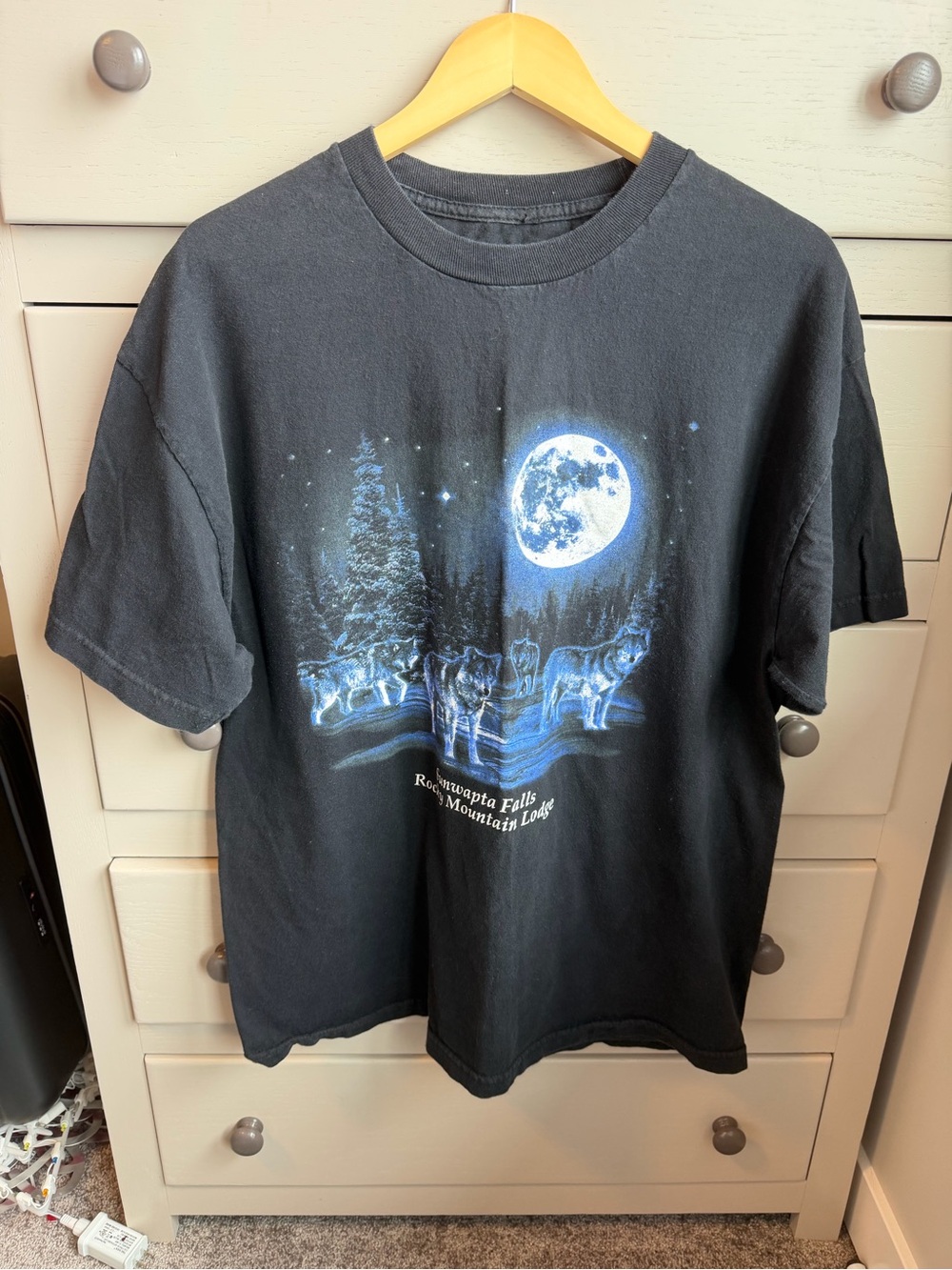Vintage Sunwapta Falls Wolf Moon Graphic T-Shirt - Picture 3 of 4